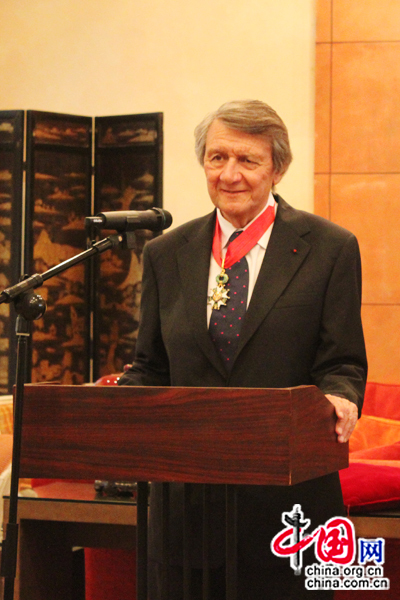 Le 7 juin 2010, Michel Plasson a reçu le grade de Commandeur de la Légion d'honneur à Beijing.