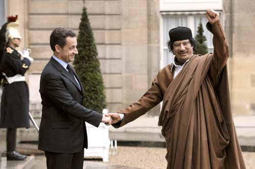 Rétrospective des moments amicaux entre Kadhafi et les dirigeants des pays occidentaux(3)