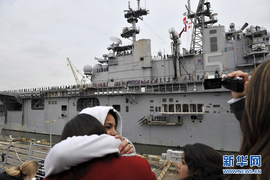 Le 23 mars, le départ de l&apos;USS Bataan de la base de Norfolk en Virginie.