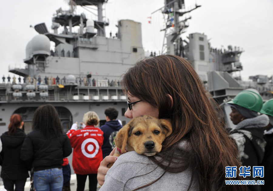 Le 23 mars, le départ de l&apos;USS Bataan de la base de Norfolk en Virginie.