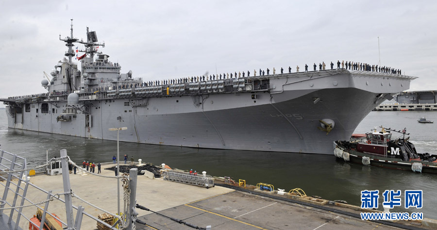 Le 23 mars, l&apos;USS Bataan appareille depuis la base de Norfolk en Virginie.