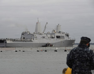 Guerre en Libye : un navire d'assaut amphibie de la marine américaine embarque vers la Méditerranée