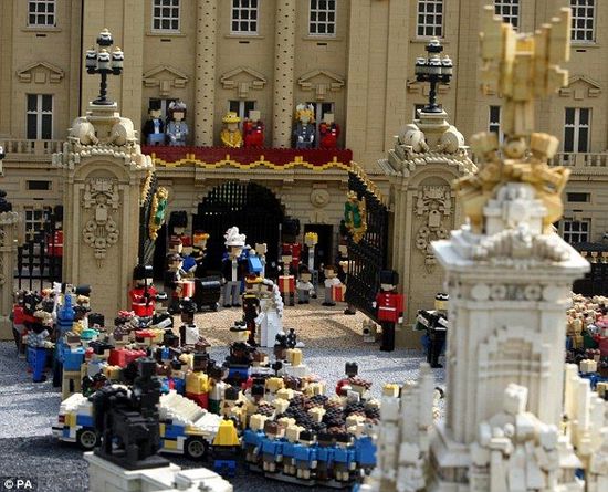 Le mariage du prince William en Lego(3)