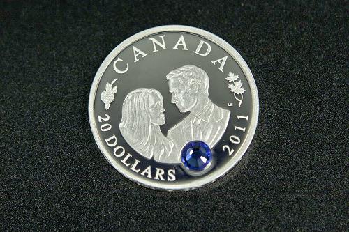 Le Canada lance des pièces commémoratives du mariage du prince William et de Kate Middleton