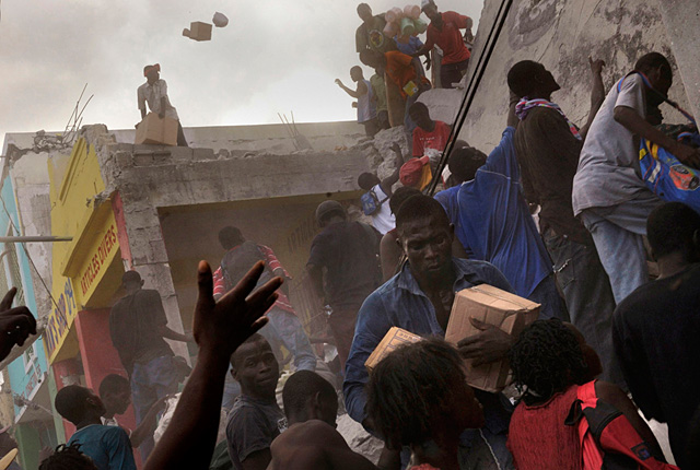 Les gagnants du prix Pulitzer, catégorie Breaking news photography 12