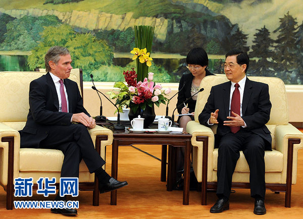 Le président chinois rencontre le président de l'Assemblée nationale de France 2