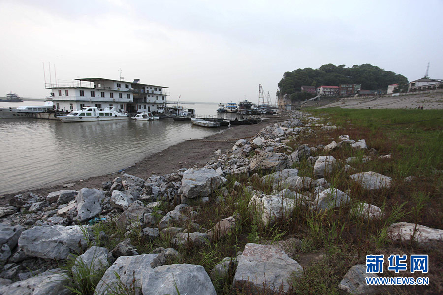 Sécheresse : niveau d'eau très bas au lac Poyang 2