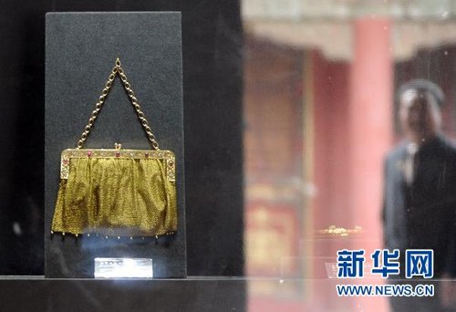 Objets de l'exposition temporaire « Fusion – exposition de la collection Liang Yi, musée privé de Hong Kong » (Photo prise le 26 avril)