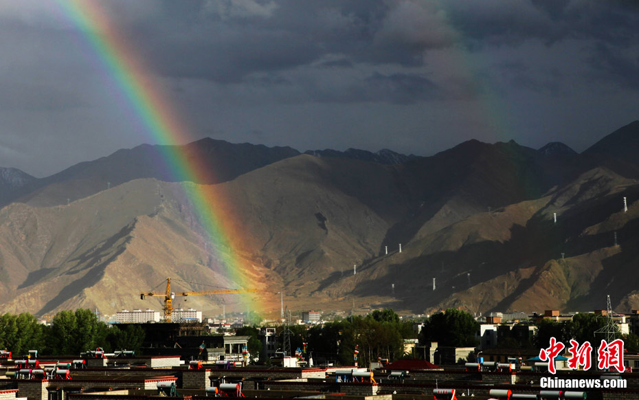 Un arc-en-ciel double à Lhassa