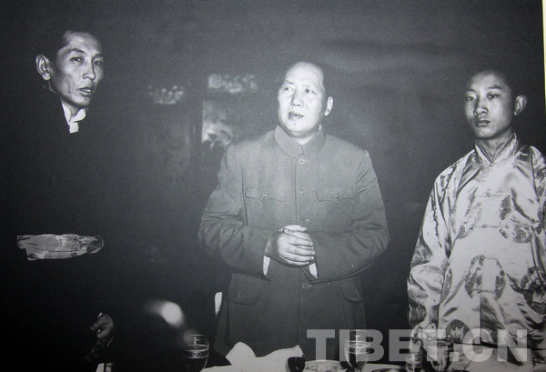 Exposition de photos sur la libération pacifique du Tibet à Beijing