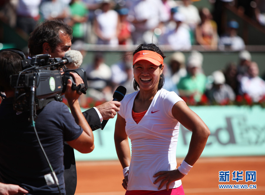 Roland-Garros : Li Na bat Maria Sharapova et se qualifie en finale 5