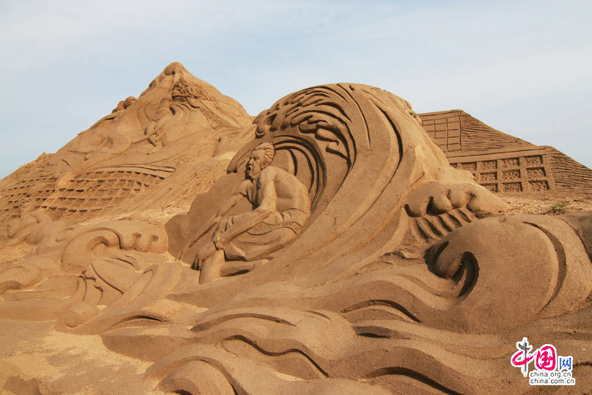 La sculpture sur sable « Surf », photo prise le 14 juin.