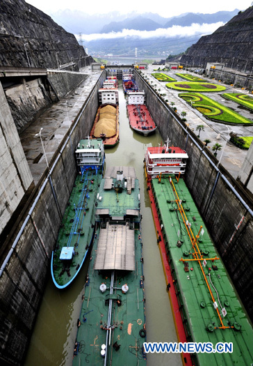 L&apos;écluse du barrage des Trois-Gorges fête ses 8 ans de fonctionnement