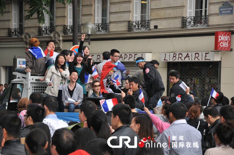 La communauté chinoise manifeste à Paris contre l&apos;insécurité_3
