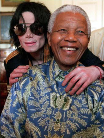 Michael Jackson et l&apos;ancien président de l&apos;Afrique du Sud Nelson Rolihlahla Mandela
