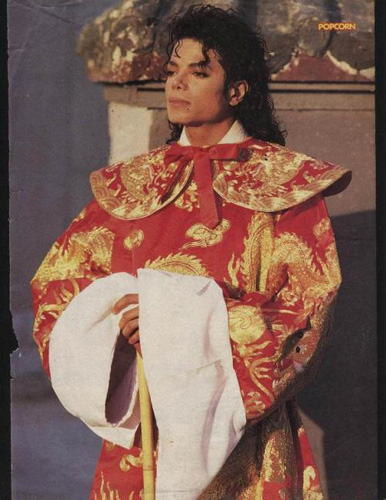 Michael Jackson en habit traditionnel chinois
