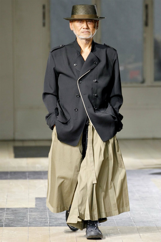 Semaine de la mode de Paris: défilé Yohji Yamamoto 3