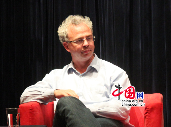 Emmanuel Lincot, un célèbre sinologue français donne à Beijing une conférence sur l'art contemporain chinois (Photo: ZHU Ying/China.org.cn)