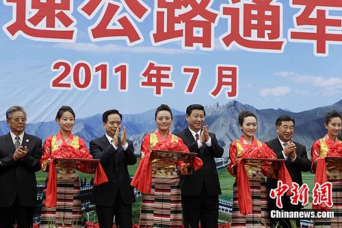 Le vice-president chinois inaugure la première autoroute du Tibet