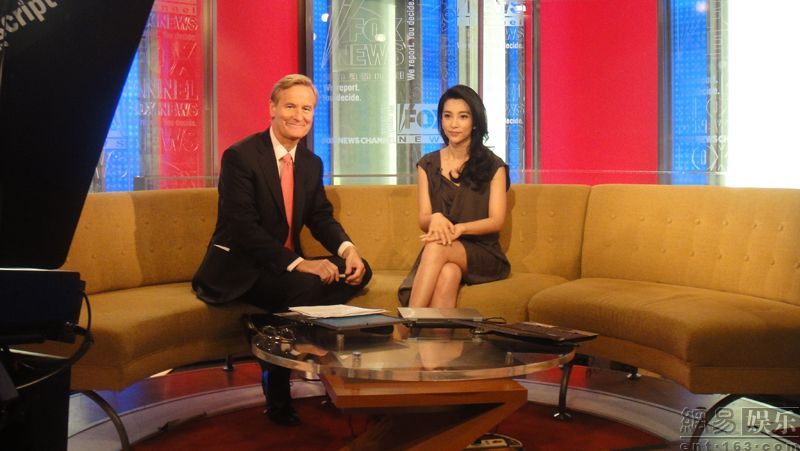 Li Bingbing invitée sur les plateaux TV américains