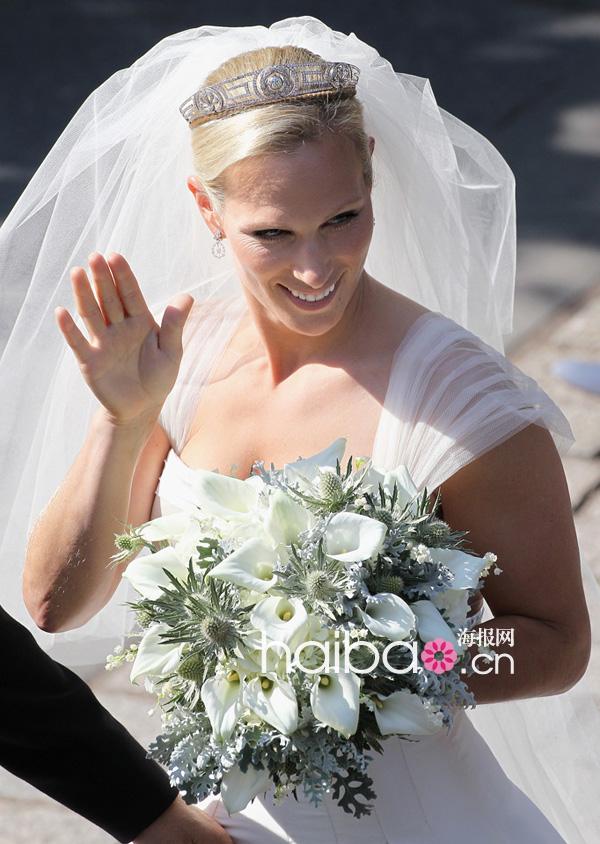 Un mariage royal discret : la princesse Zara Phillips épouse Mike Tindall 7