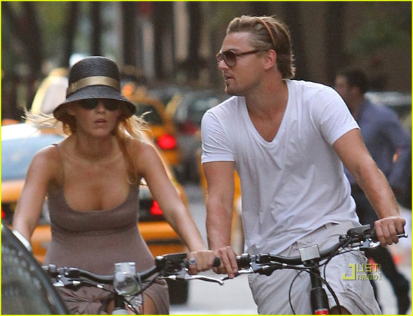 Blake Lively et Leonardo DiCaprio font du vélo à New-York3