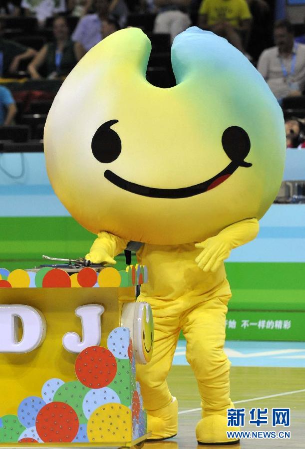 UU, la mascotte de l'Universiade 2011(4)