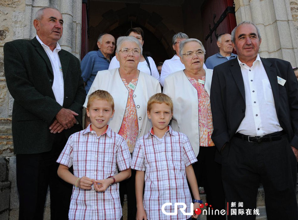 Le 15 août, les jumeaux se sont réunis à Pleucadeuc.