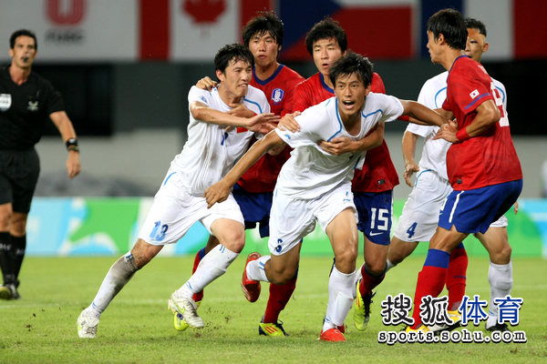 Universiade/football : la Chine qualifiée en quart de finale(2)
