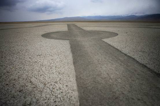 Apparition d'un mystérieux cercle dans un désert chinois(2)