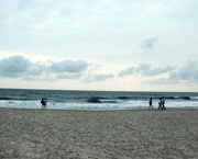 Promenade sur la plage de Libreville