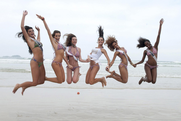 Les candidates du concours Miss Univers 2011 à Guaruja2