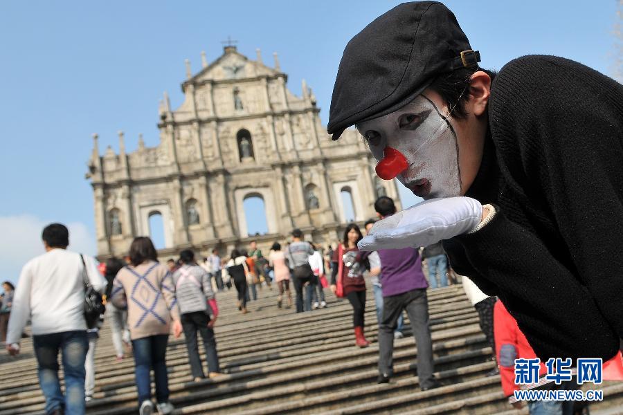 Le 20 janvier, les touristes chinois devant l'Église de la Mère-de-Dieu de Macao.