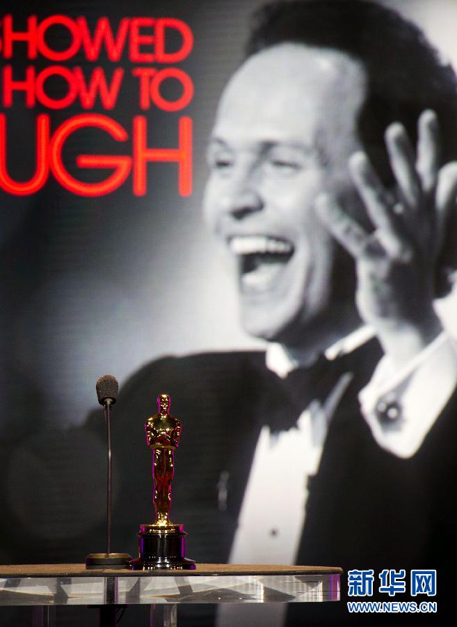 Le 24 janvier, une statuette dorée des Oscars sur le podium du théâtre Samuel Goldwyn de Los Angeles. 