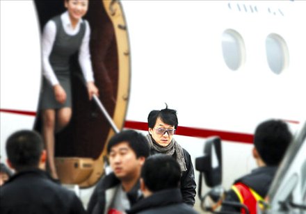 Jackie Chan achète un avion à 30 millions de dollars, 13 riches Chinois commandent le même