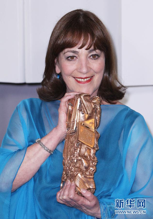 Carmen Maura, Meilleure Actrice dans un Second Rôle
