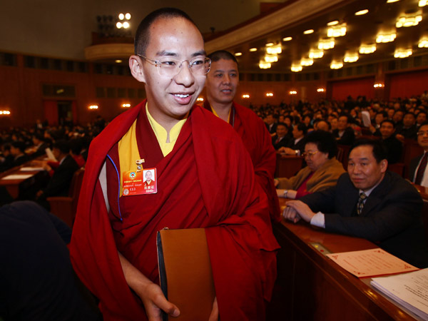 Le 11e Panchen Erdeni Qoigyi Gyibo est présent à la 5e session du XIe Comité national de la Conférence consultative politique du Peuple chinois (CCPPC) qui s&apos;ouvre le 3 mars à 15 h au Grand Palais du Peuple à Beijing.