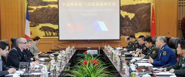 La Chine et la France s'engagent à relever ensemble les défis mondiaux