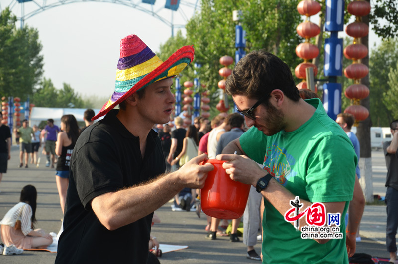 Le festival Intro 2012 à Beijing, grande fête des amateurs de la musique électronique