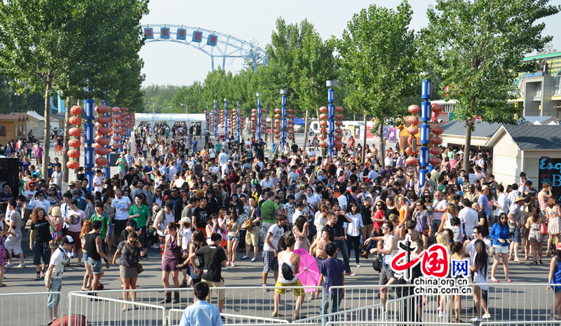 Le festival Intro 2012 à Beijing, grande fête des amateurs de la musique électronique