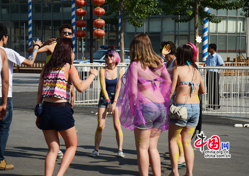 Le festival Intro 2012 à Beijing, grande fête des amateurs de la musique électronique