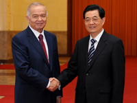 Le président chinois s'entretient avec son homologue ouzbek