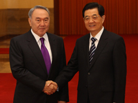 Le président chinois rencontre son homologue kazakh