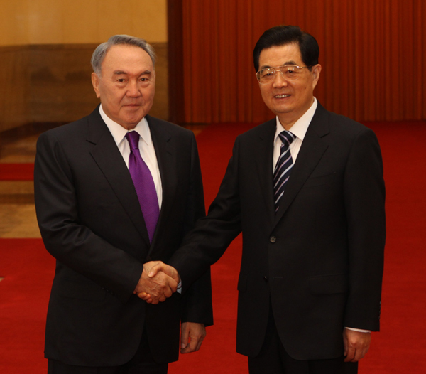 Le président chinois rencontre son homologue kazakh