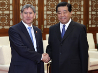 Jia Qinglin rencontre les présidents tadjik et kirghiz à Beijing
