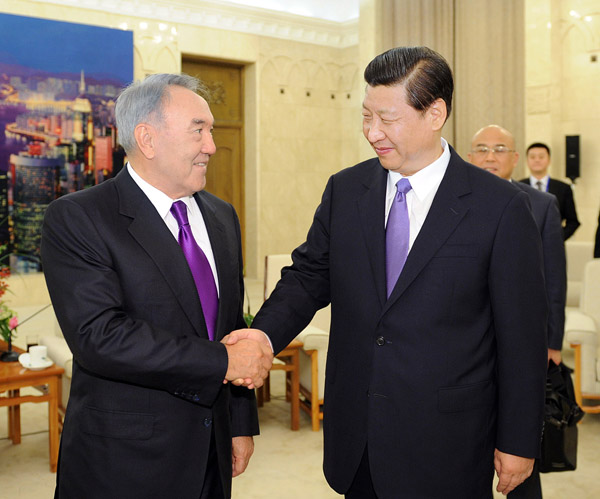 Rencontre entre le vice-président chinois et le président kazakh