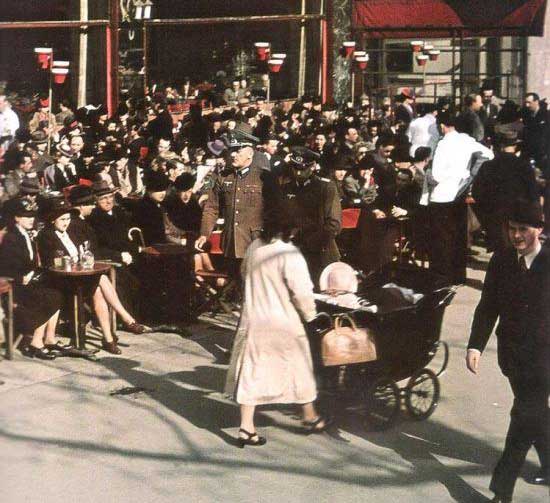 Photos anciennes : Paris occupé par l'Allemagne nazie