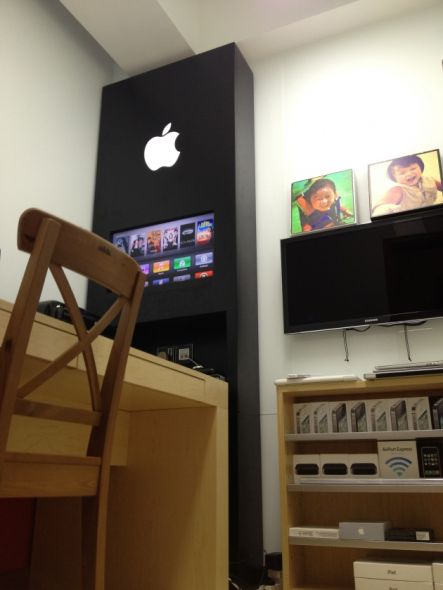 Un super admirateur transforme son bureau en Apple Store