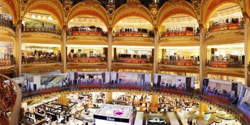 Les Chinois sont des passionnés de produits de luxe aux Galeries Lafayette