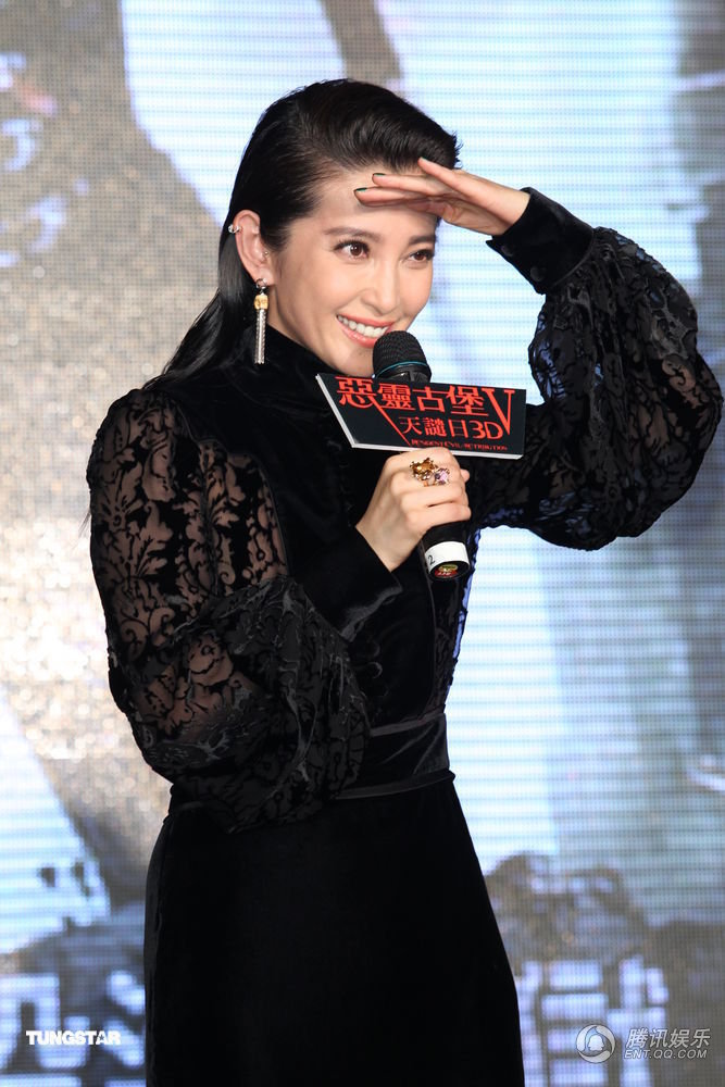 Li Bingbing à Taiwan pour son nouveau film Resident Evil : Retribution 7